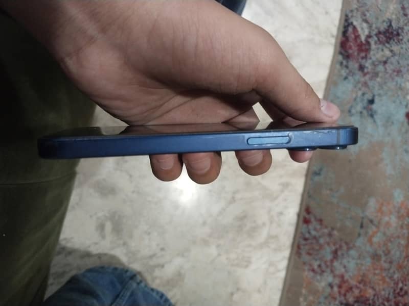 Apple iPhone 12 mini 1