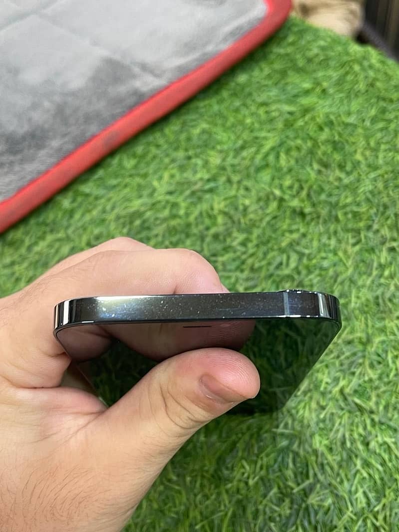 Apple iPhone 12 Pro Max 5