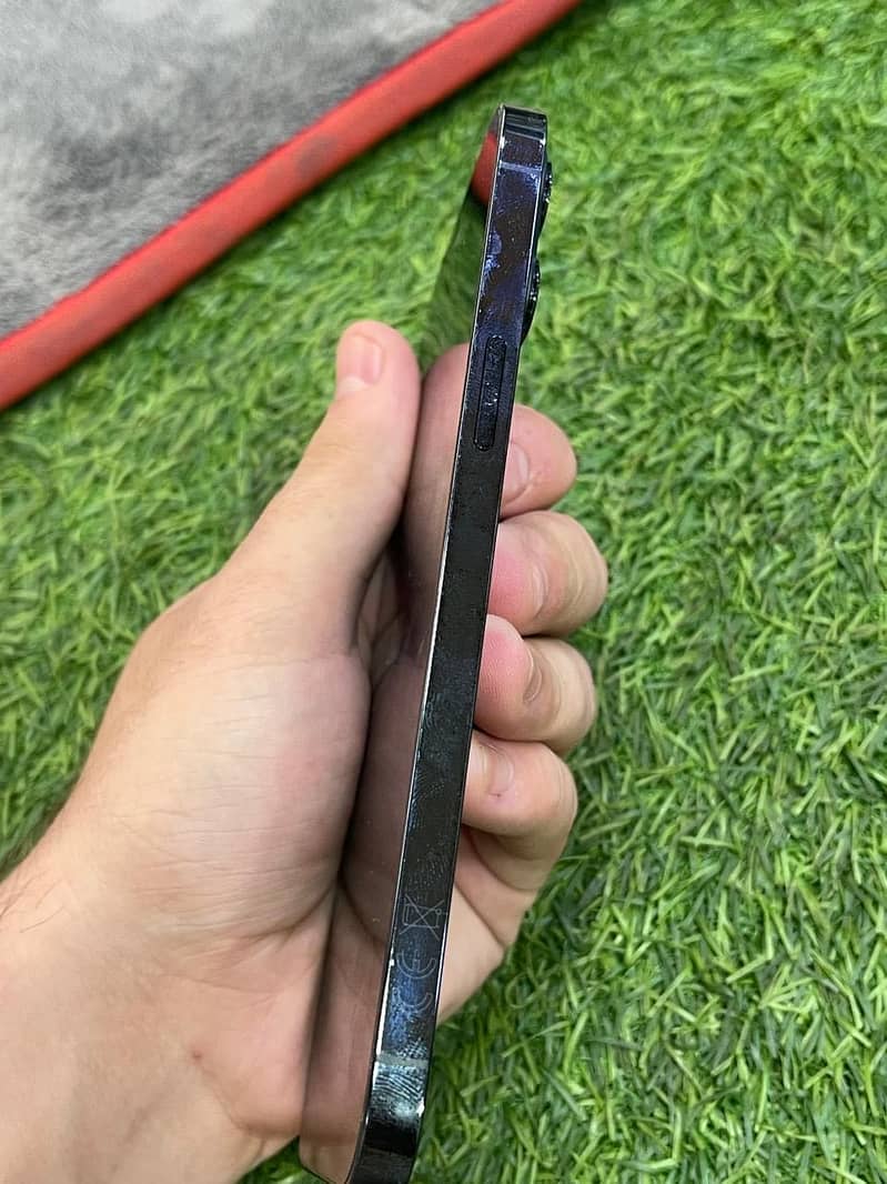 Apple iPhone 12 Pro Max 6