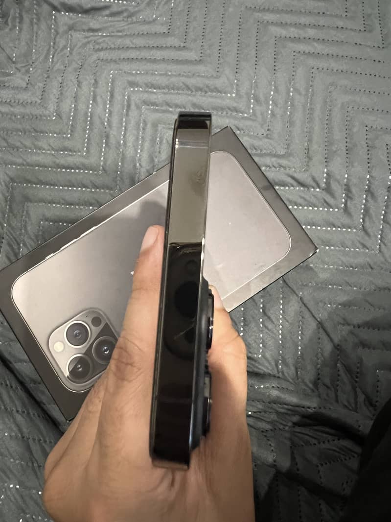 Apple iPhone 13 Pro Max 3