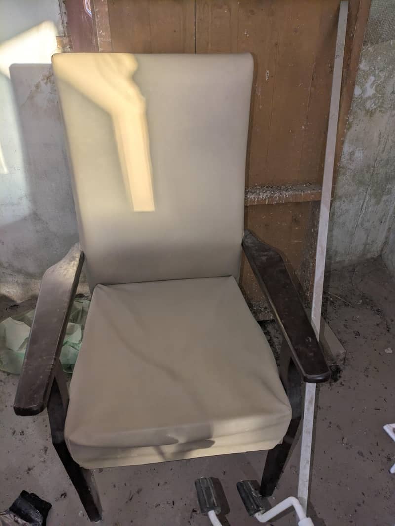 High Chair 0