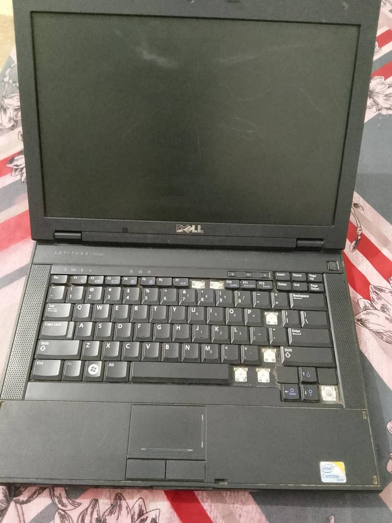 LATITUDE E5400 0