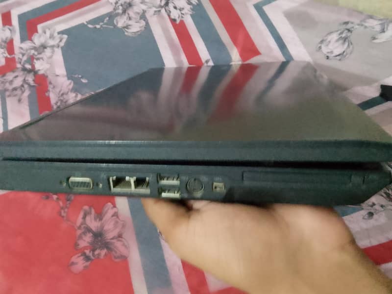 LATITUDE E5400 8