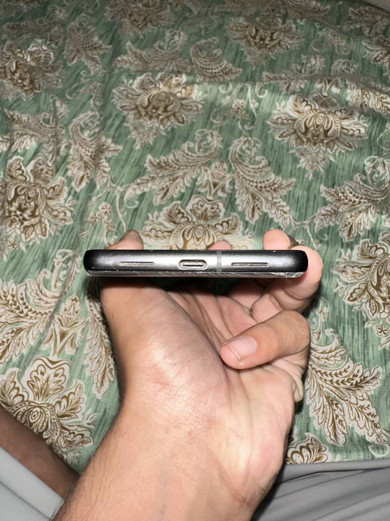 Google Pixel 7 5
