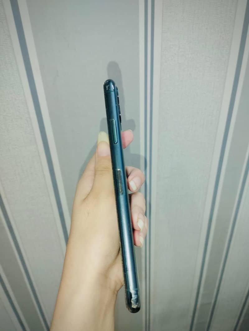 Apple iPhone 11 Pro Max 1