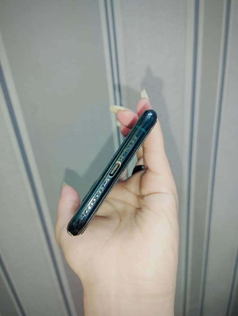 Apple iPhone 11 Pro Max 3