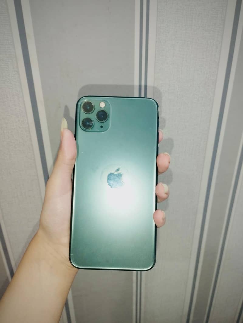 Apple iPhone 11 Pro Max 4