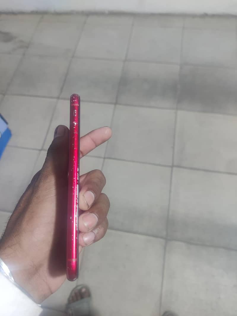 Apple iPhone XR 1