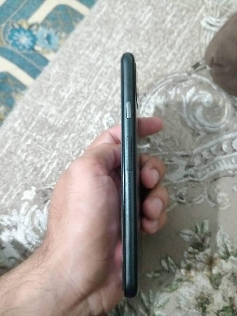 Google Pixel 5 3