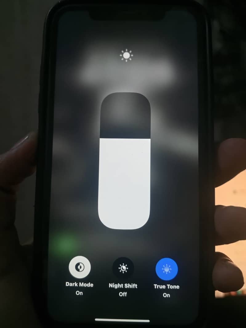 iPhone XR 3