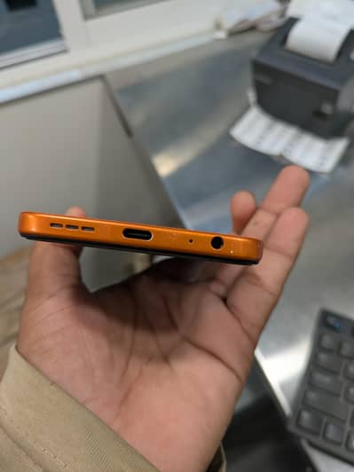 Tecno spark 40 6gb + 6gb /128 gb . . orange. . . 10/ 9 condition. PTA