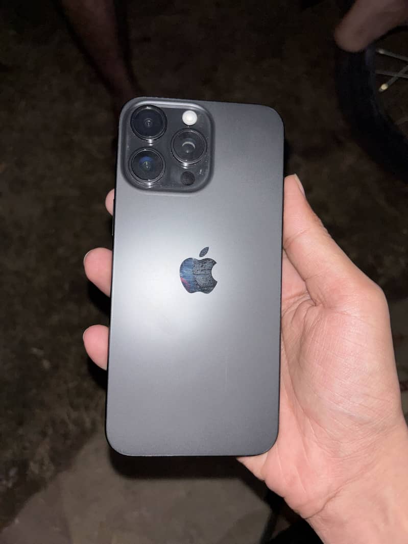 Apple iPhone 15 Pro Max 5