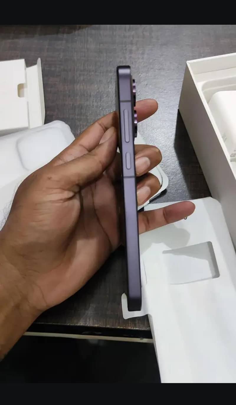 OPPO Reno 16 2