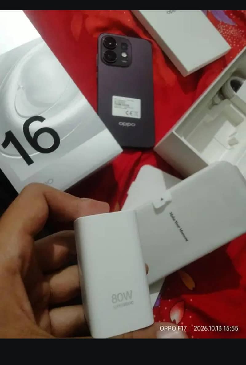 OPPO Reno 16 4
