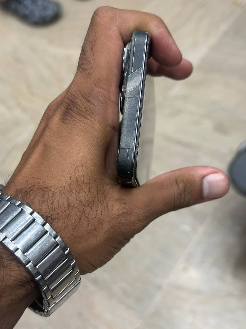 Apple iPhone 14 Pro Max 3