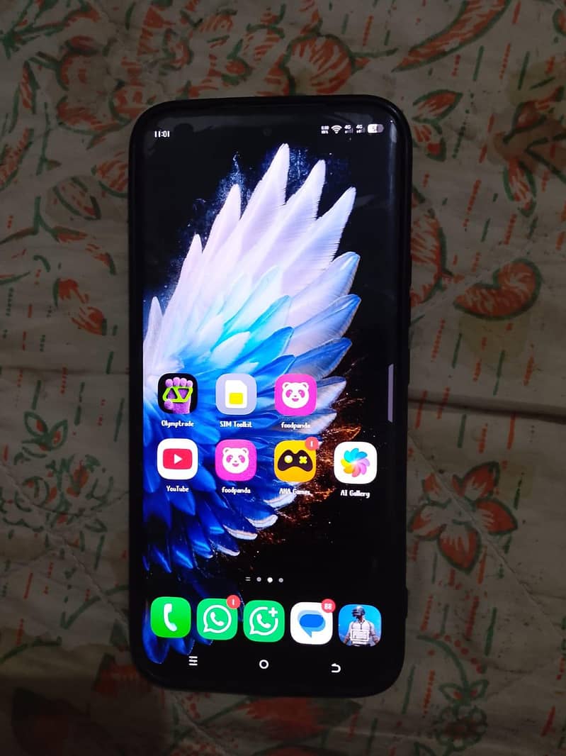Tecno CAMON 40 Premier 0