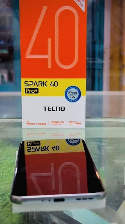Tecno CAMON 40 Premier 1