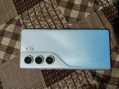 Tecno CAMON 40 Pro