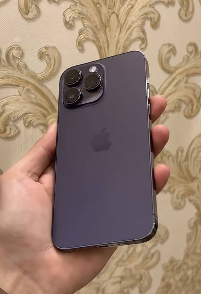 Apple iPhone 14 Pro Max 1