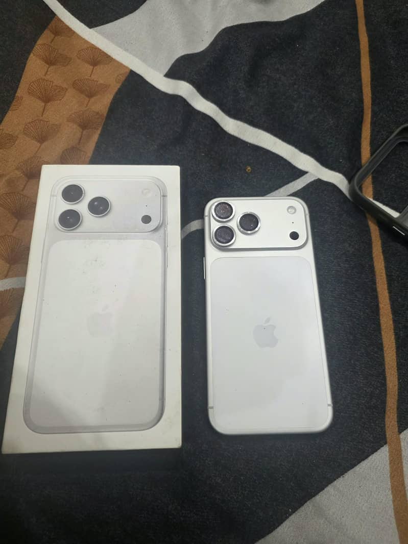 Apple iPhone 17 Pro Max 7