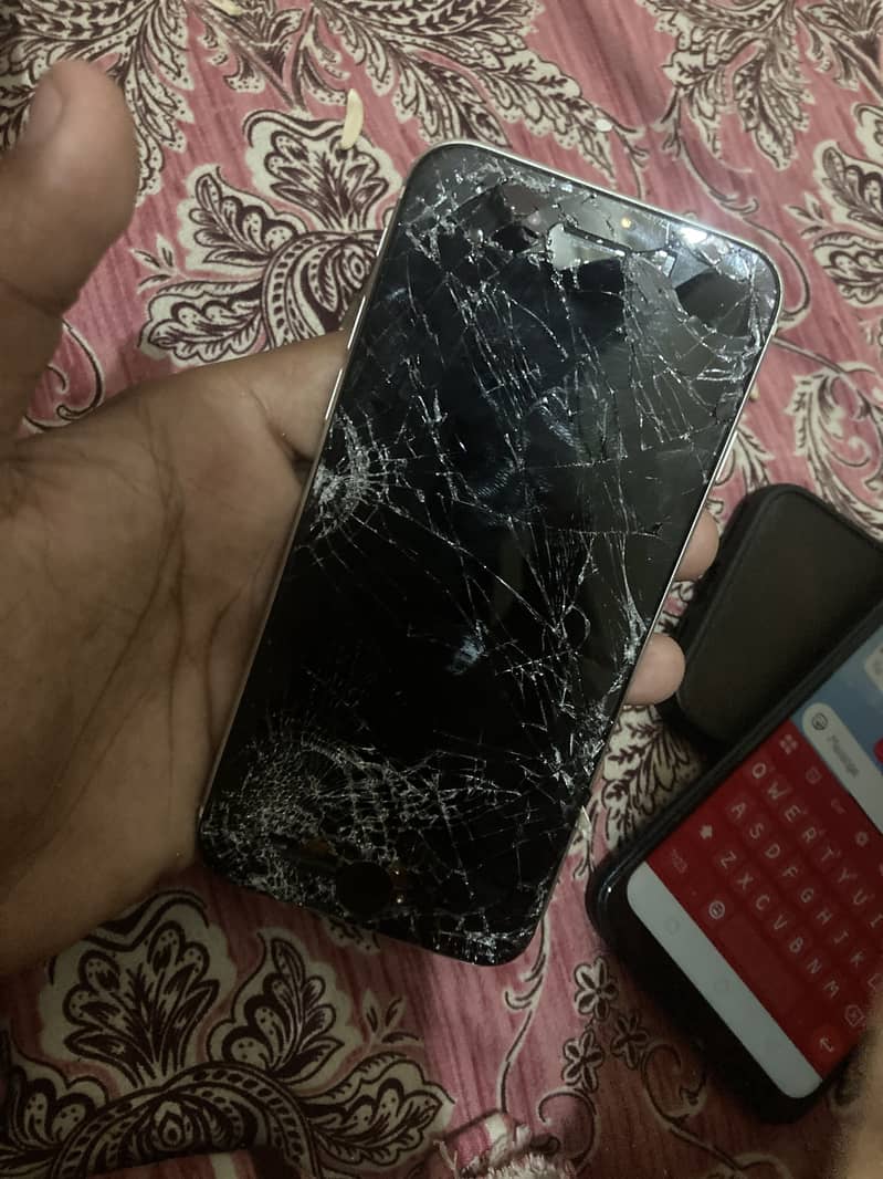 Apple iPhone SE 0