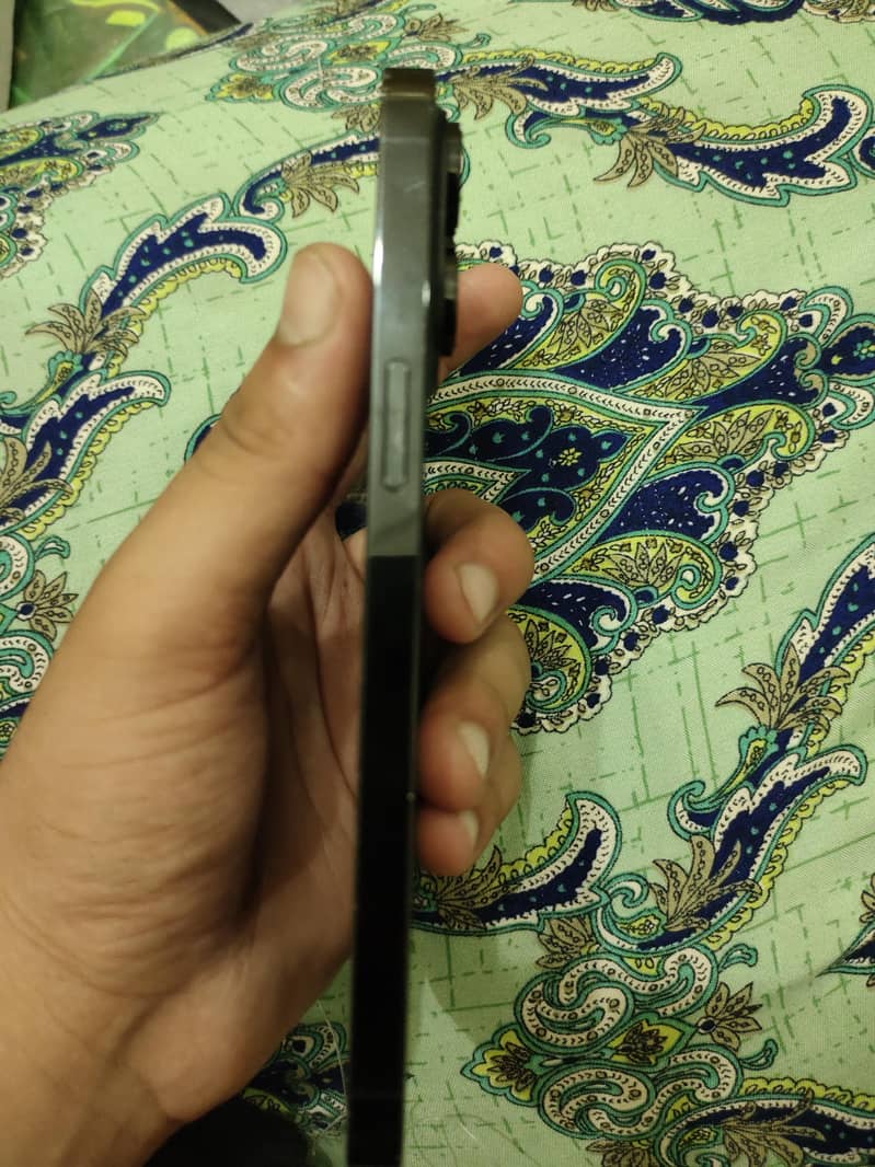 Apple iPhone 14 Pro Max 2