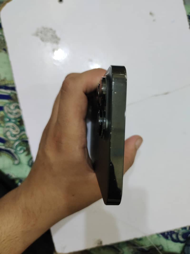 Apple iPhone 14 Pro Max 4