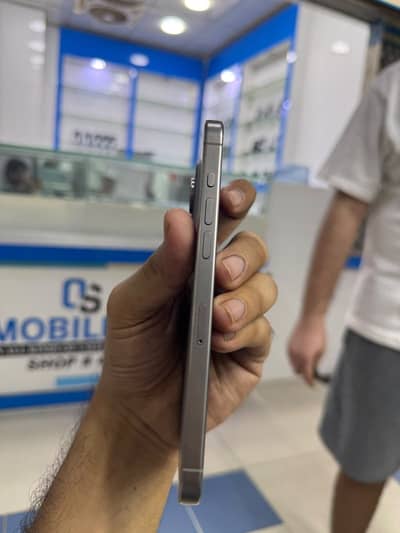Iphone 15 pro max pta approved 256 gb natural tittanium