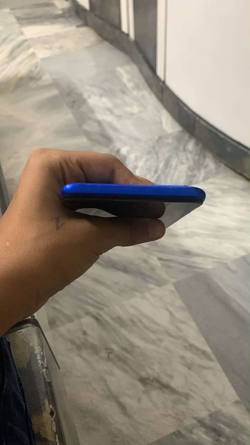 OPPO A54 4