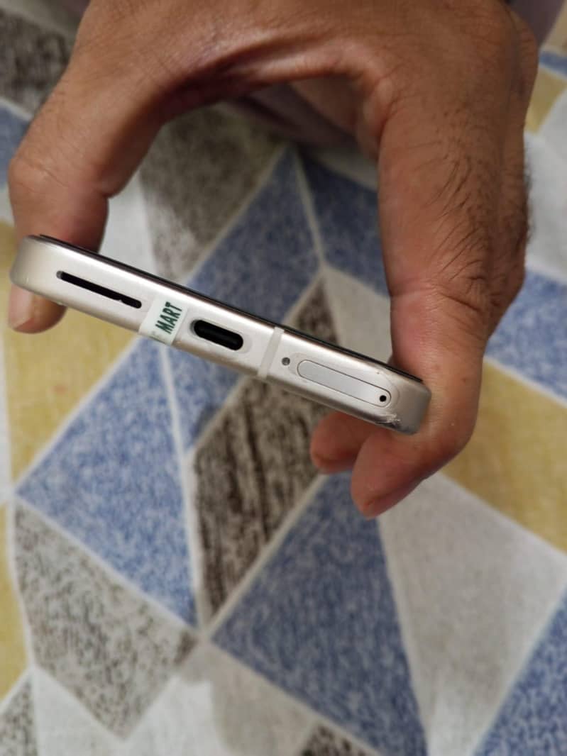 Google Pixel 9 3