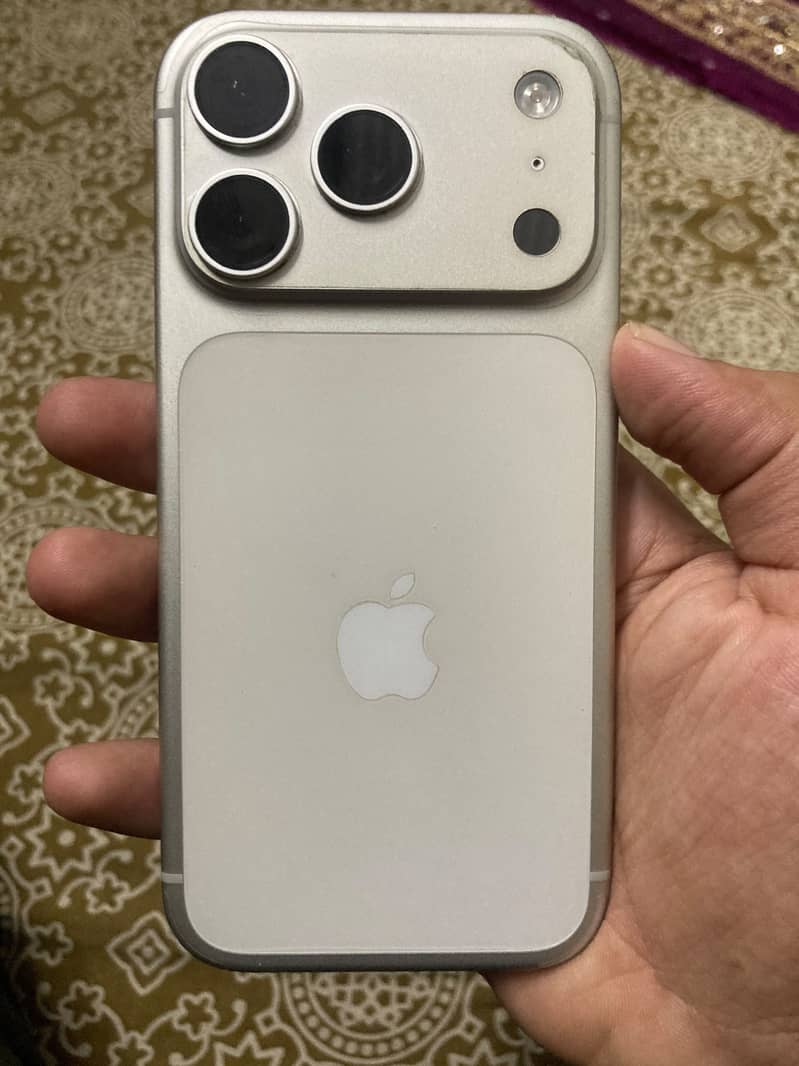 Apple iPhone 17 Pro 5