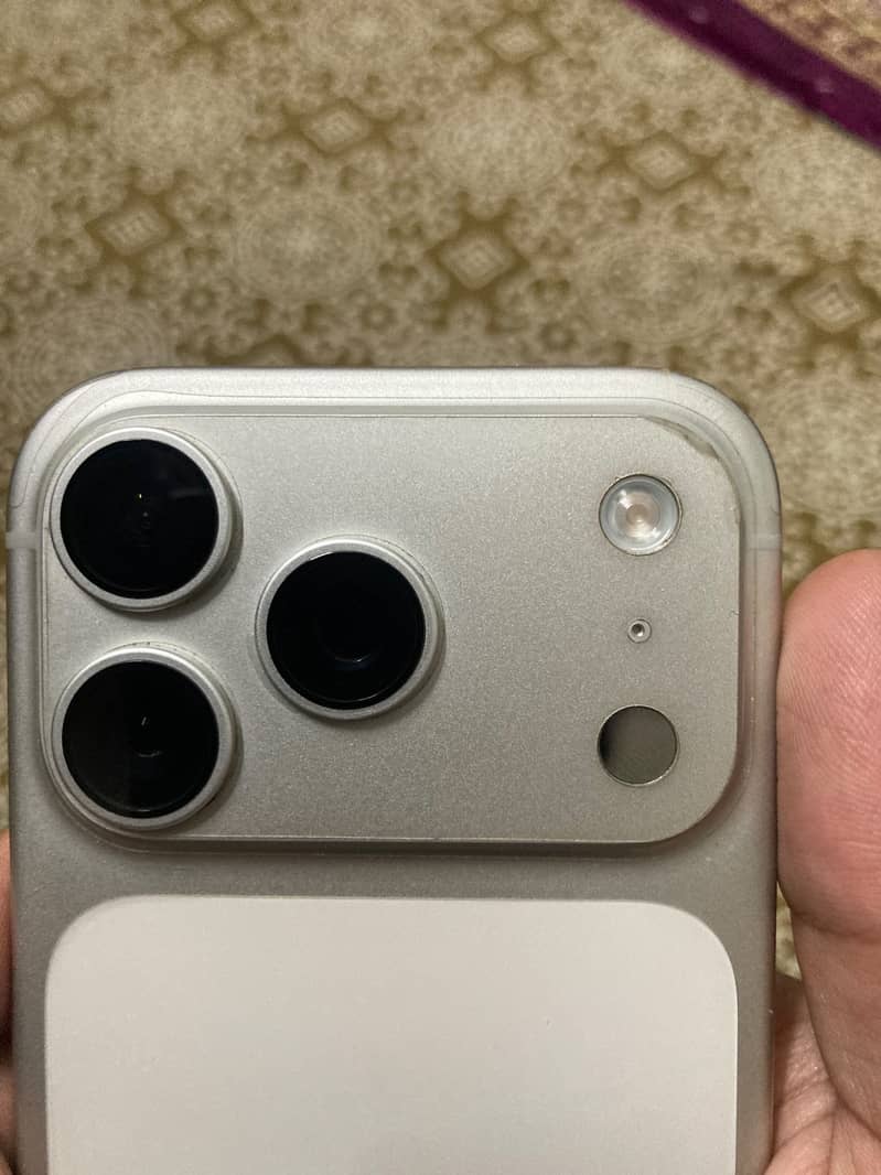 Apple iPhone 17 Pro 6