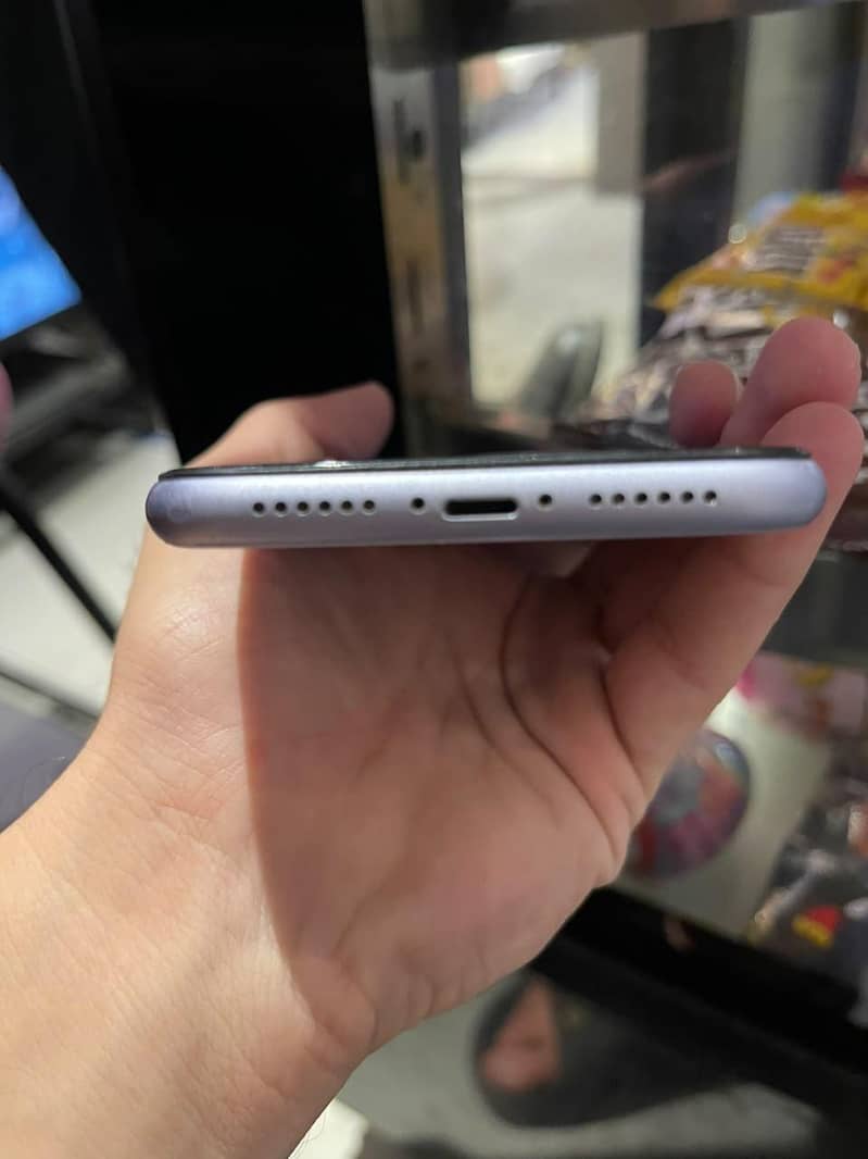Apple iPhone 11 2