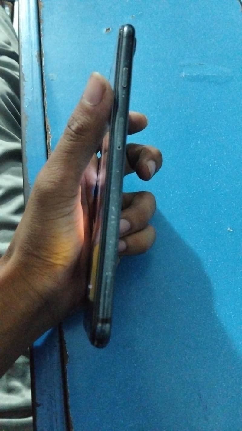 Apple iPhone 7 Plus 1
