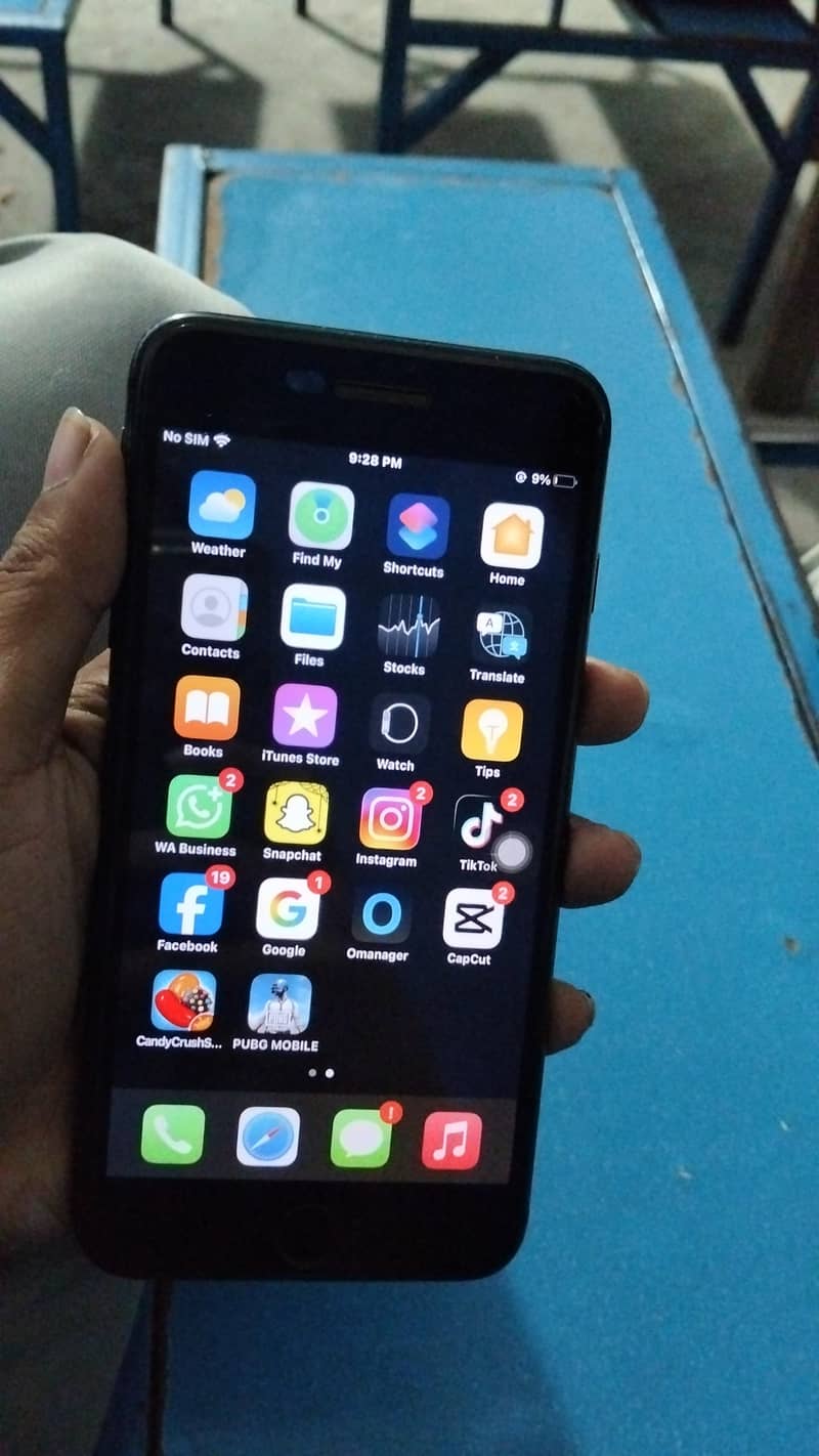 Apple iPhone 7 Plus 3