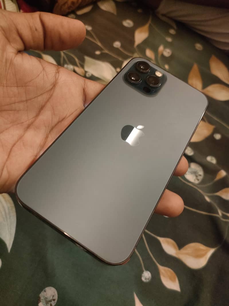 Apple iPhone 12 Pro 1