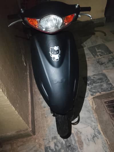 Honda scooty girls and boys both