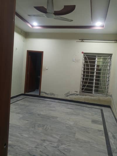 Sgnal room available for rent in h13 Islamabad