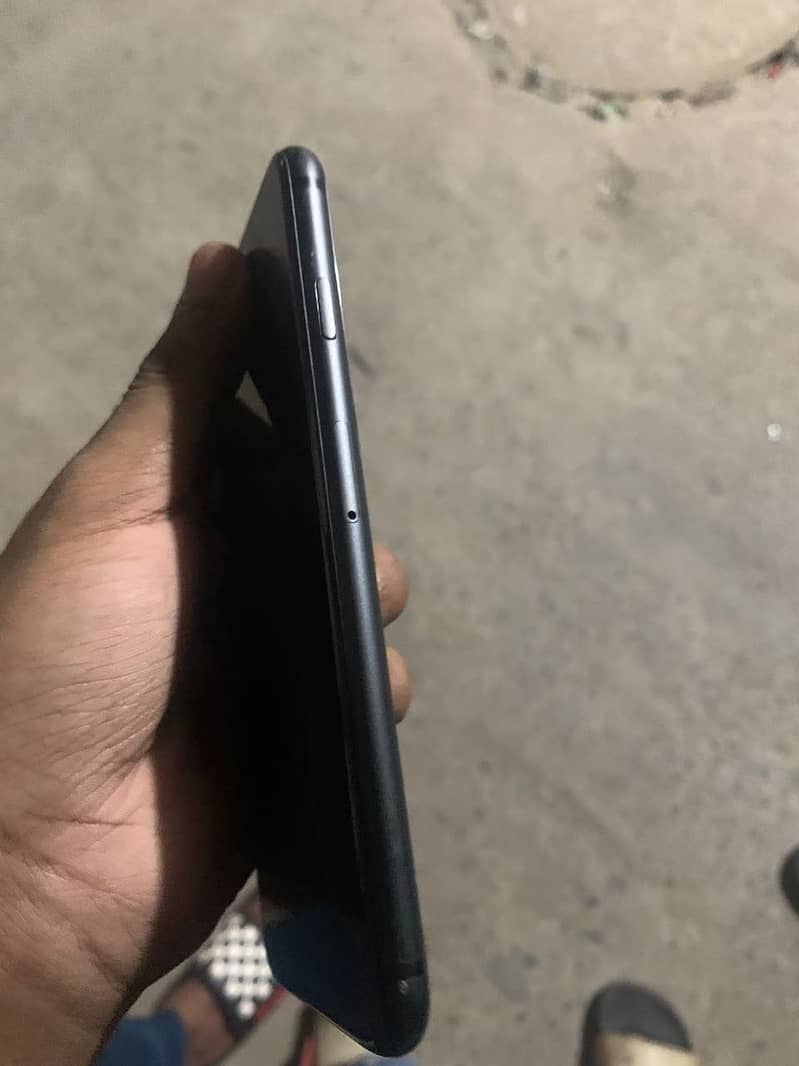 Apple iPhone 8 2
