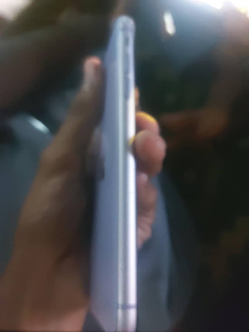 Apple iPhone 11 3