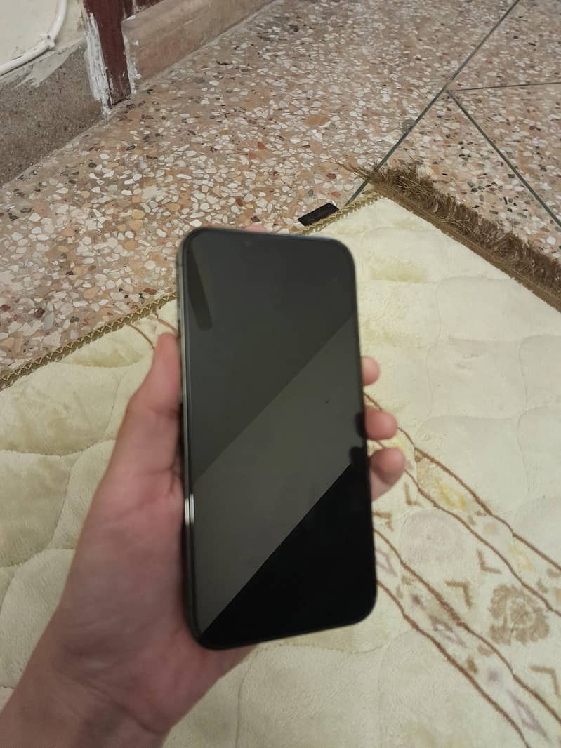 Apple iPhone 13 Pro 4