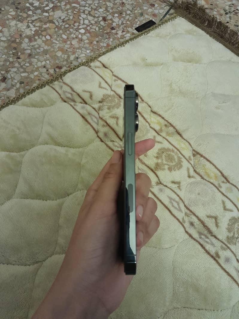 Apple iPhone 13 Pro 5