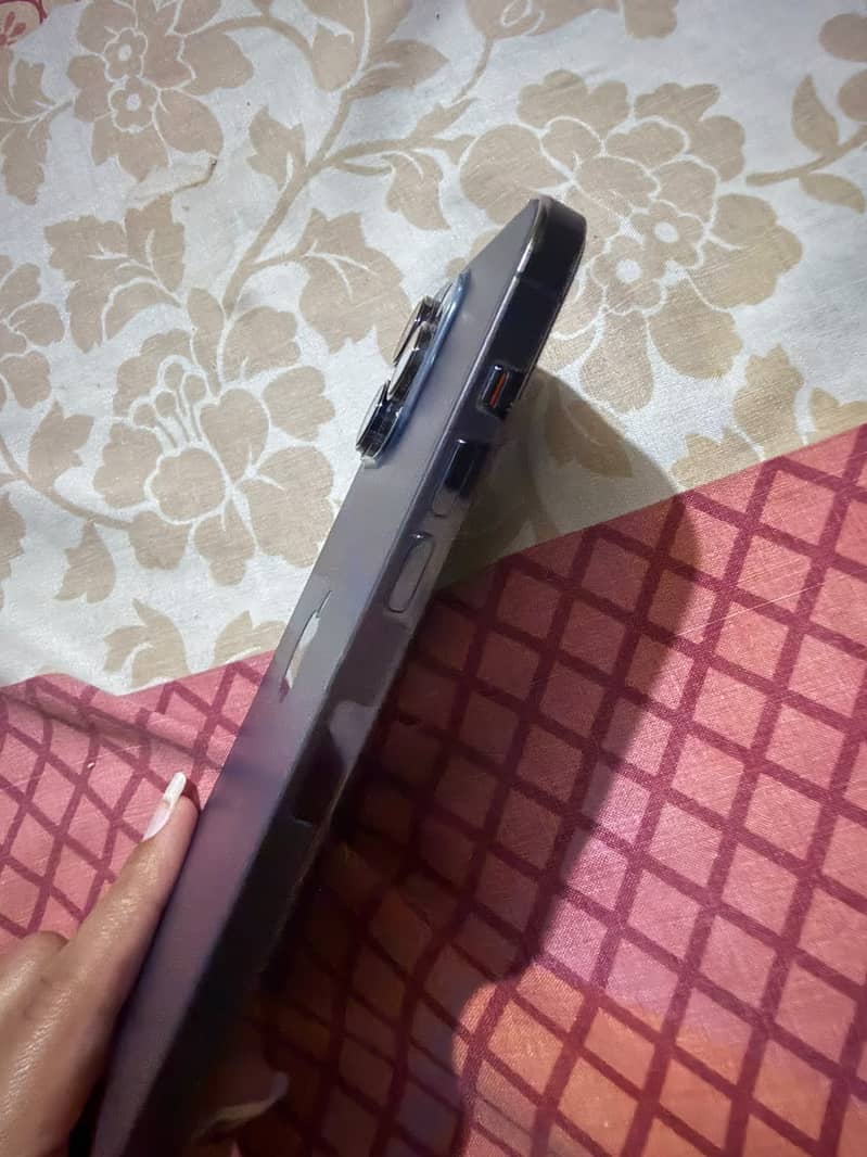 Apple iPhone 14 Pro Max 5