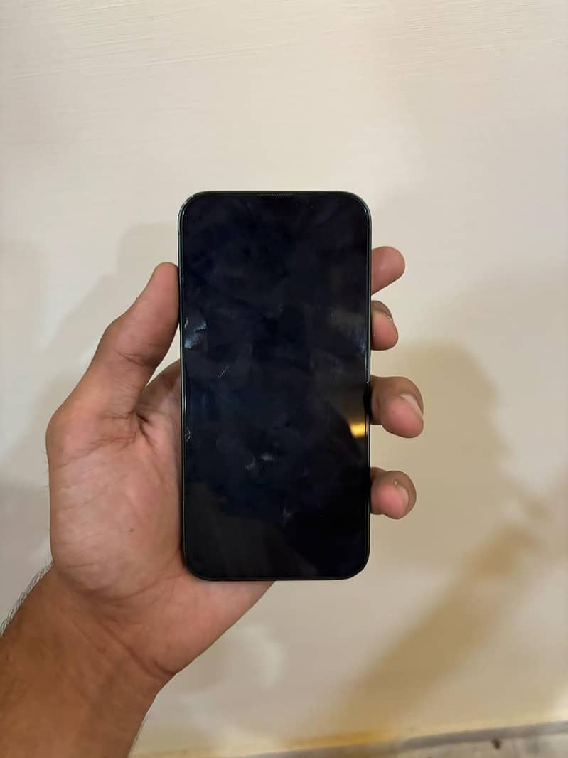 iPhone 13 jv 1