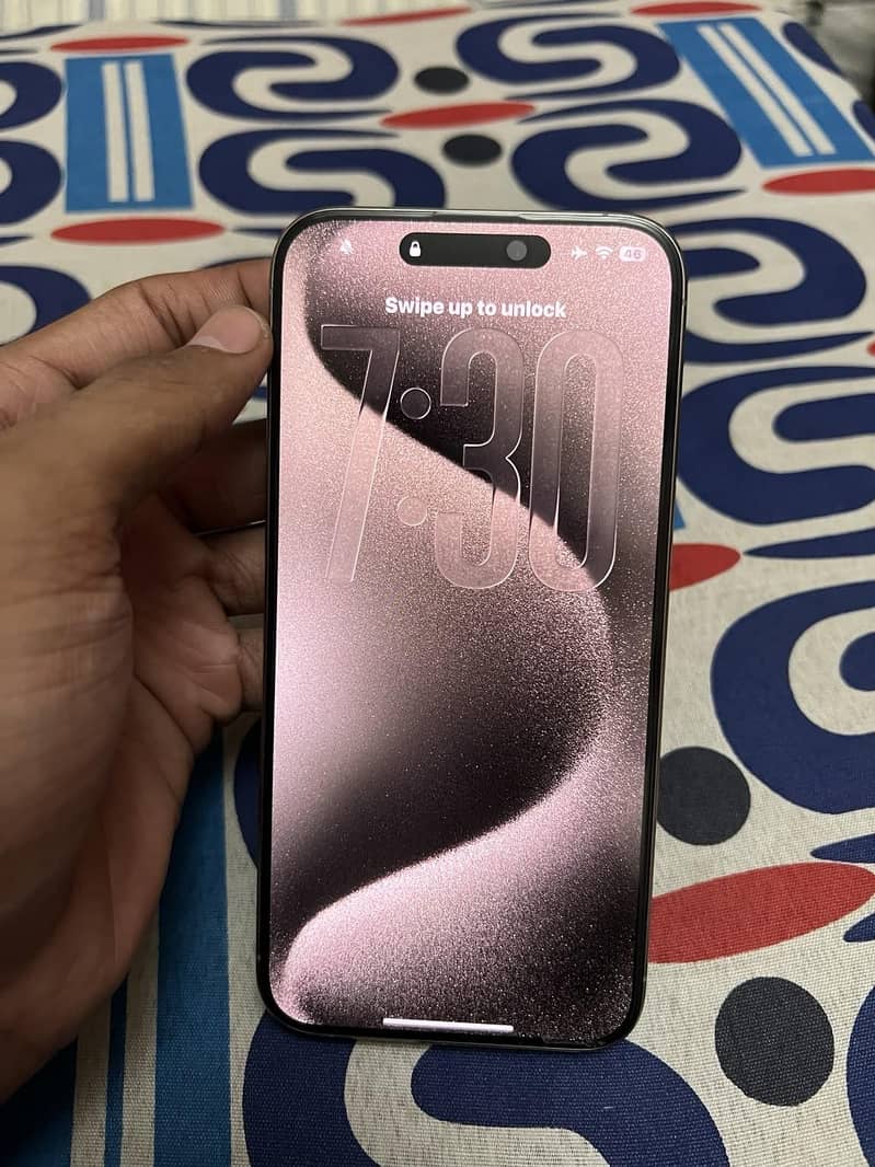 Apple iPhone 15 Pro Max 3