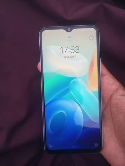 Vivo V60 8/256 with box and charger