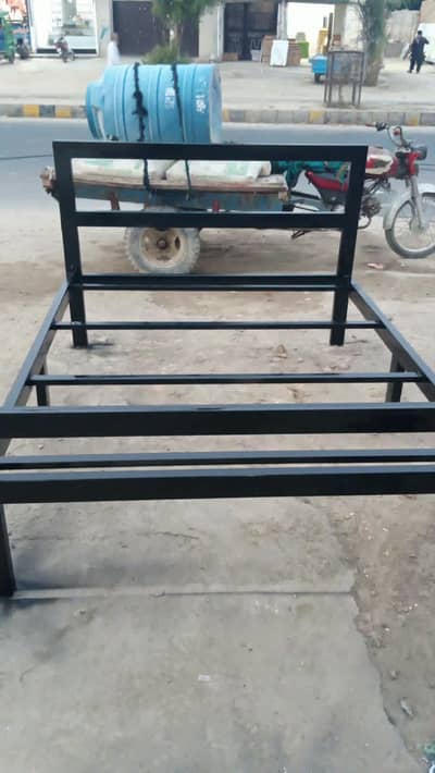 iron bed 6 feet by 5feet