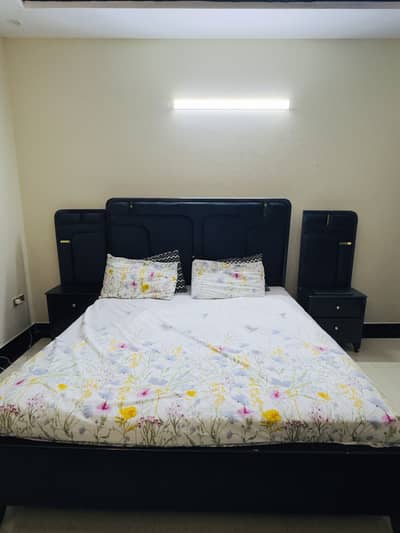 King size bed set for sale