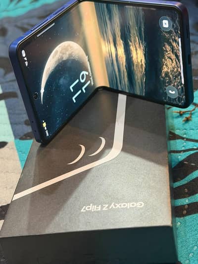 Samsung Mobile Z Flip 7