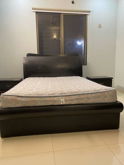 Habitt Pure wooden Queen size Bed, Side tables and Dressing Table